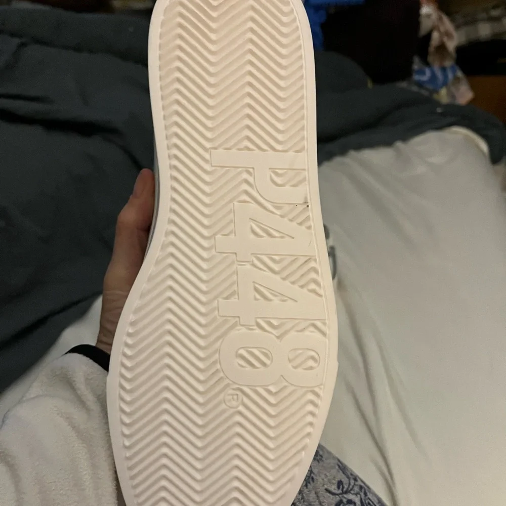 P448 brand new white and Gray Sneakers size 41 women’s 10 men’s 8 1/2 - Picture 8 of 10